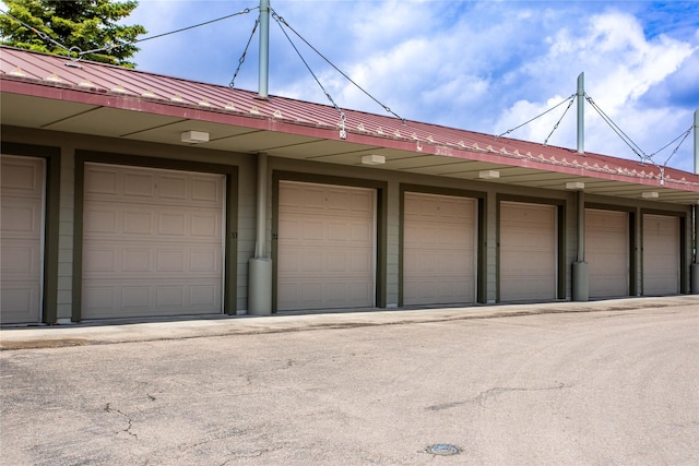 7175 US Highway 93 S Unit 4-102, Lakeside, MT 59922 - view of garage