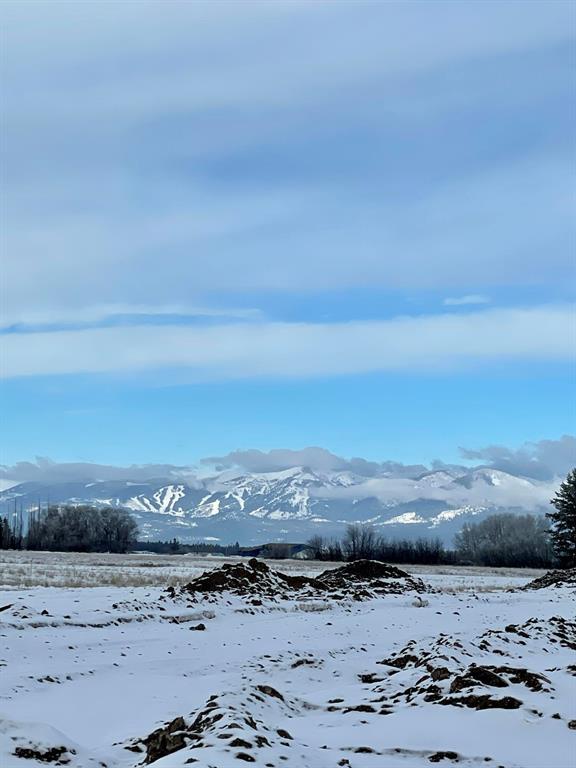 137 Glacier Flats Rd, Kalispell, MT 59901
