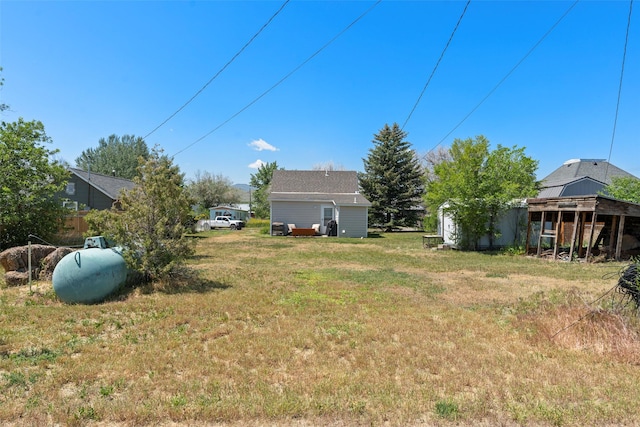 324 N Pine St, Townsend, MT 59644 - view of green lawn