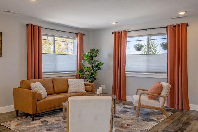 605-607 Leslie Ave, Helena, MT 59601 - living area featuring wood finished floors and recessed lighting