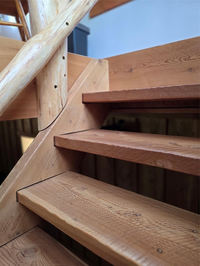 670GUSCREEK Gus Creek Rd, Yaak, MT 59935 - view of staircase
