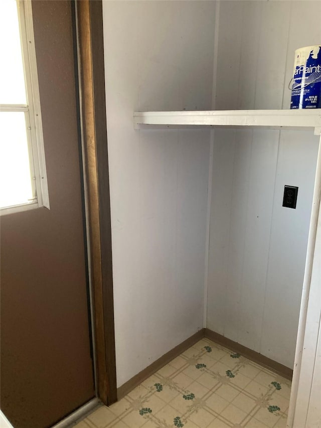 412 N Surrey St, Missoula, MT 59808 - view of closet