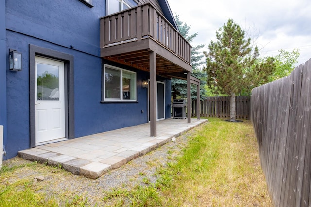 441 Karrow Ave, Whitefish, MT 59937 - fenced backyard with a patio