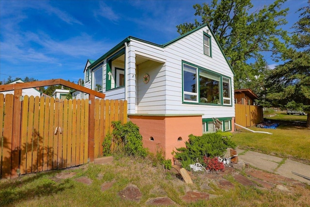 407 1st Ave W, Eureka, MT 59917 - view of home's exterior