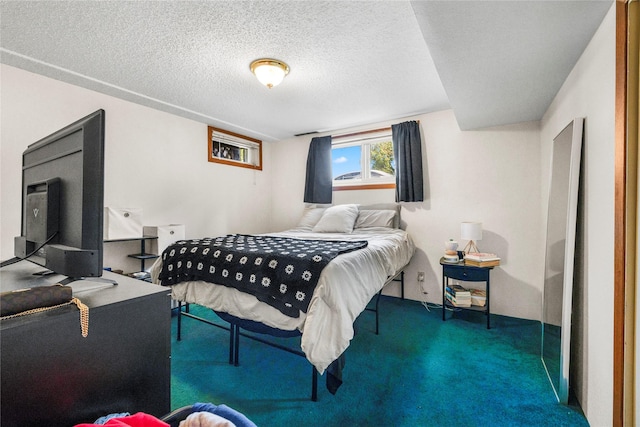 305 S Dell Dr, Havre, MT 59501 - carpeted bedroom with a textured ceiling