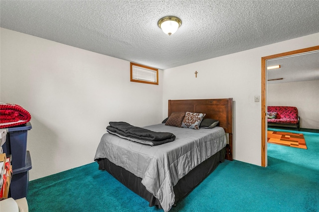 305 S Dell Dr, Havre, MT 59501 - bedroom with carpet and a textured ceiling
