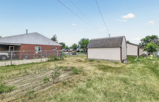 1312 2nd Ave NW, Great Falls, MT 59404 - view of yard featuring an outbuilding