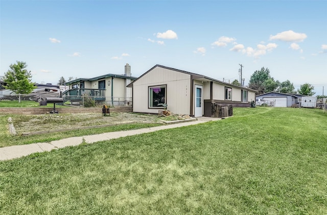 1312 2nd Ave NW, Great Falls, MT 59404 - view of front of house featuring a detached garage