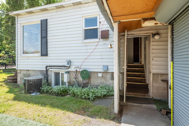 2515 S Higgins Ave, Missoula, MT 59801 - entrance to property with crawl space