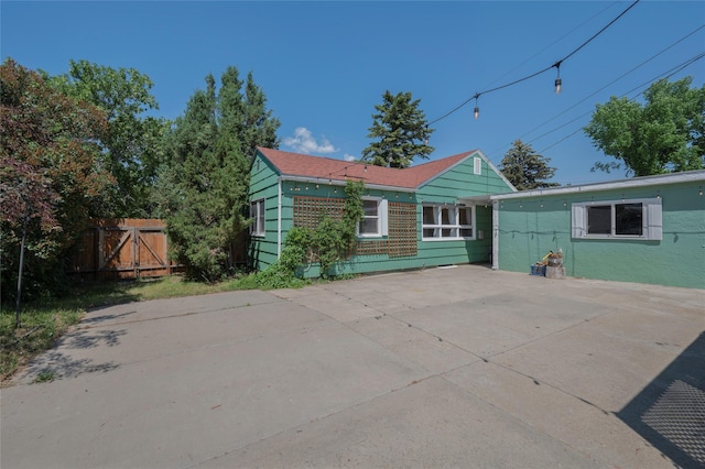 2129 E 6th Ave, Helena, MT 59601 - view of front of house with a patio area