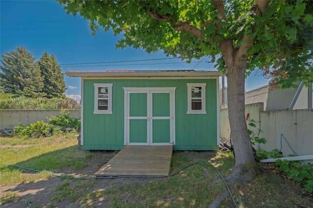 2129 E 6th Ave, Helena, MT 59601 - view of shed featuring a fenced backyard