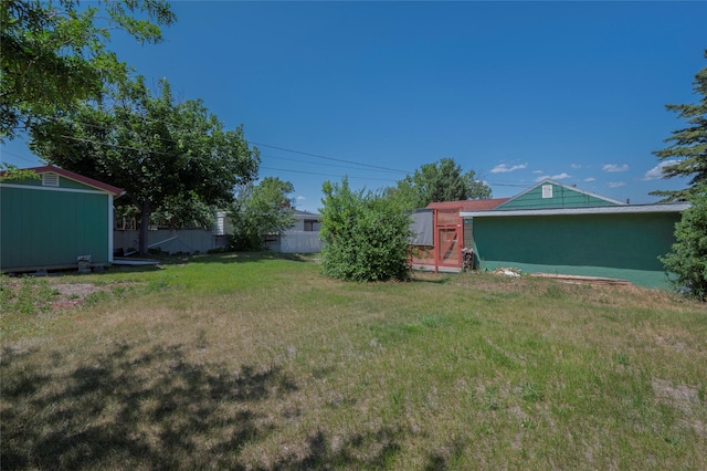 2129 E 6th Ave, Helena, MT 59601 - view of yard featuring an outdoor structure