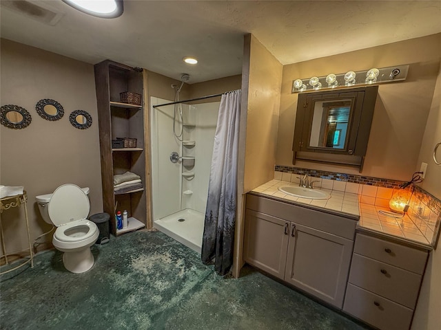 23254 Dayton Creek Rd, Proctor, MT 59929 - bathroom featuring concrete flooring, a shower with curtain, and vanity