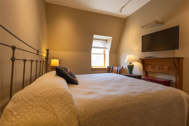 62 S Last Chance Gulch Gulch Unit 5, Helena, MT 59601 - bedroom featuring track lighting