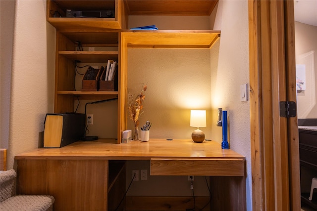 62 S Last Chance Gulch Gulch Unit 5, Helena, MT 59601 - home office featuring a textured wall