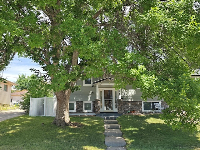 761 32nd Ave NE, Great Falls, MT 59404 - view of front of home with stone siding