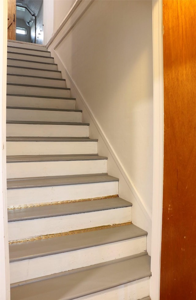 319 2nd St SW, Choteau, MT 59422 - view of stairs