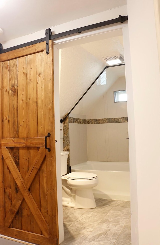 319 2nd St SW, Choteau, MT 59422 - bathroom featuring vaulted ceiling and shower / washtub combination