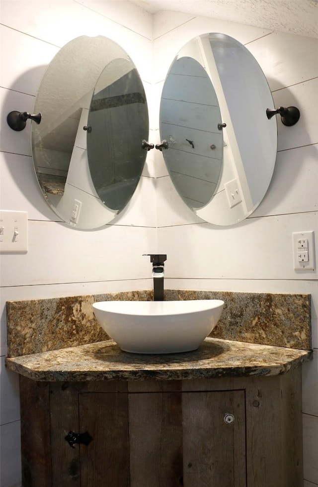 319 2nd St SW, Choteau, MT 59422 - bathroom featuring vanity