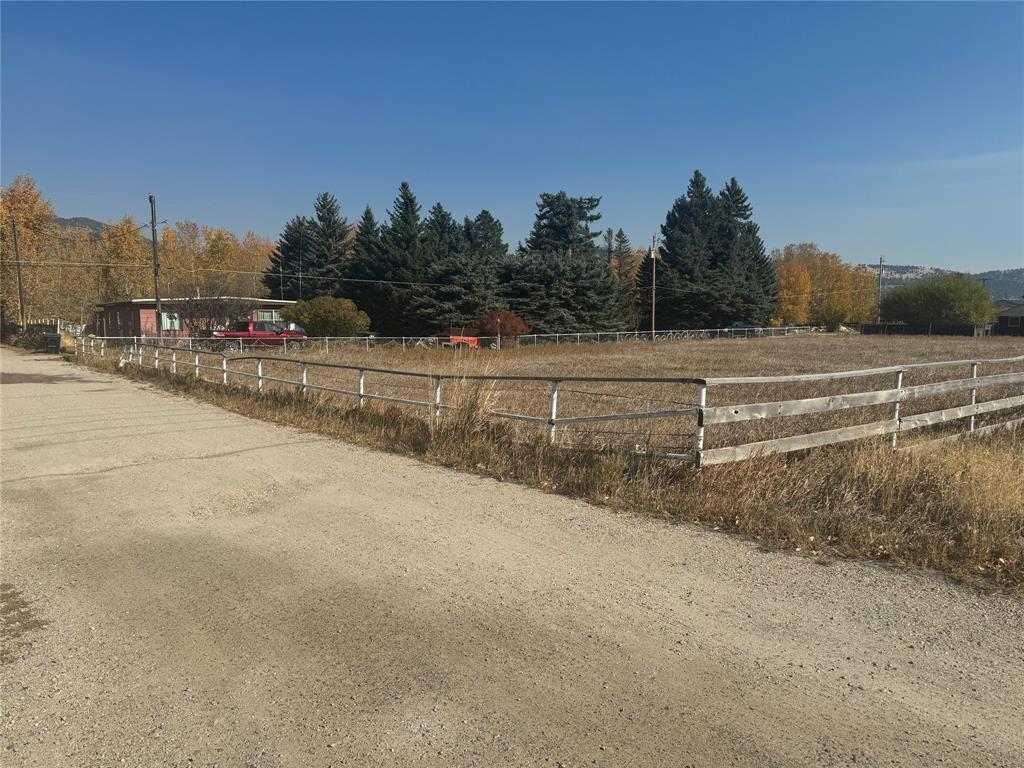 49 Gagnon Dr, Anaconda, MT 59711
