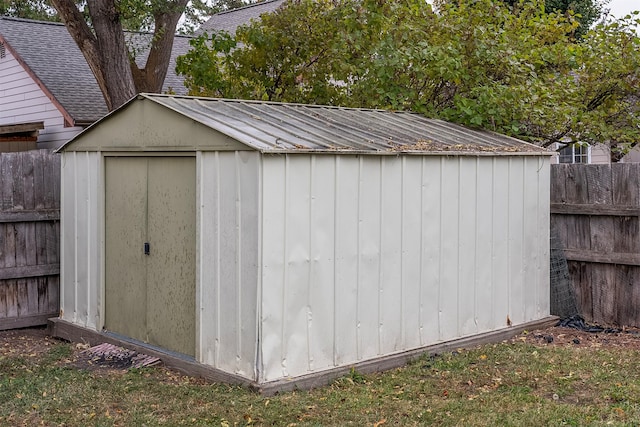 609 11th Ave E, Polson, MT 59860 - view of shed with a fenced backyard