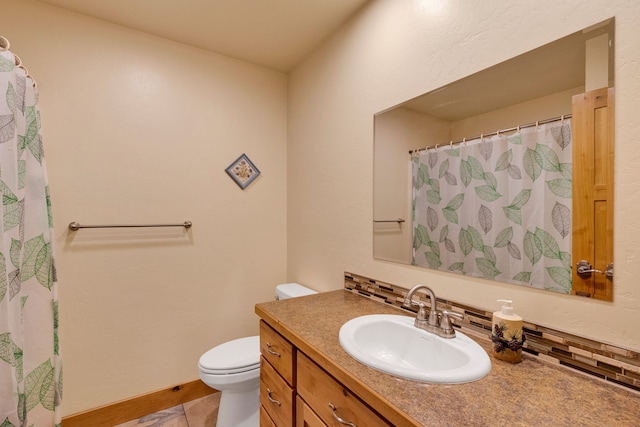 109 Como Vista Ln, Hamilton, MT 59840 - full bath with vanity and curtained shower