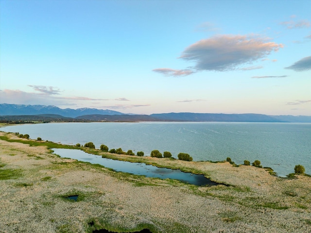 936/922 Mt Highway 82, Somers, MT 59932