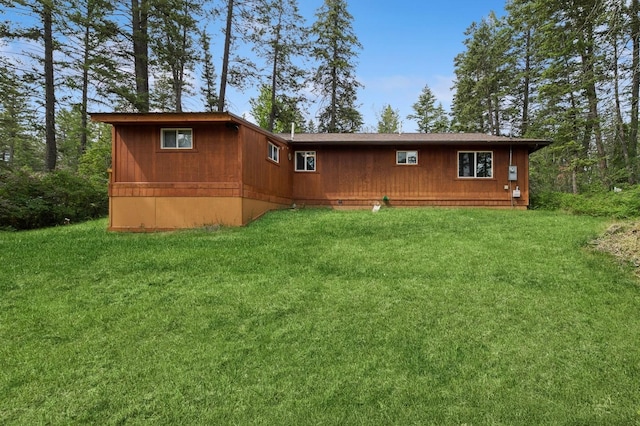 257 Fawn Trl, Whitefish, MT 59937 - view of front facade featuring a front yard