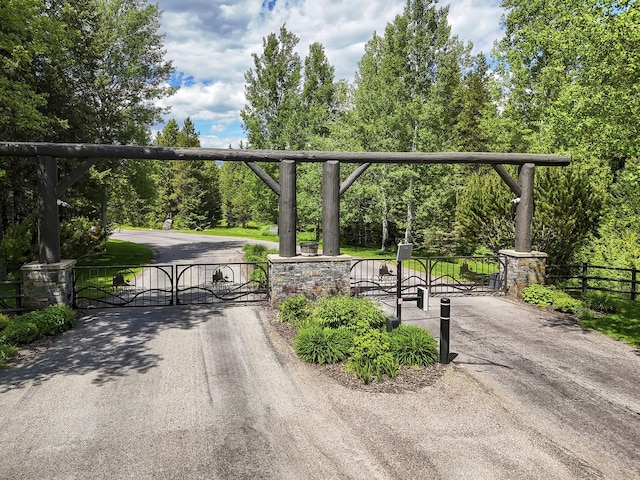 1263 Spencer Ridge Rd, Whitefish, MT 59937 - view of community with a gate