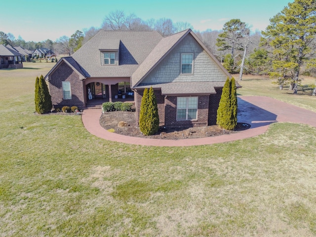 view of front of house with a front yard