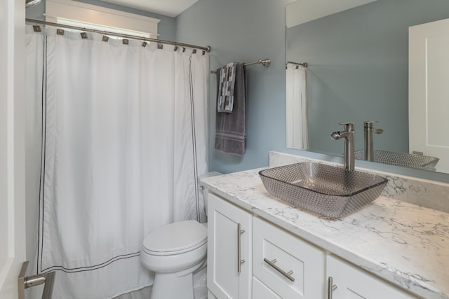 114 Monroe Dr, Ringgold, GA 30736 - full bath with toilet, vanity, and curtained shower