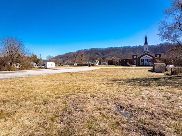 Listing photo 2 for 5515 Main St, Ooltewah TN 37363