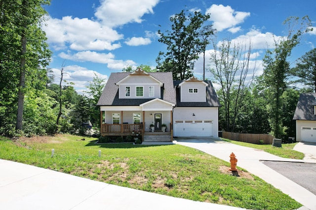 view of front of home with covered porch and driveway