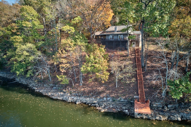 bird's eye view featuring a water view