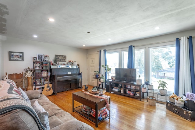 4701 Maywood Ln, Chattanooga, TN 37416 - living area with recessed lighting and wood finished floors