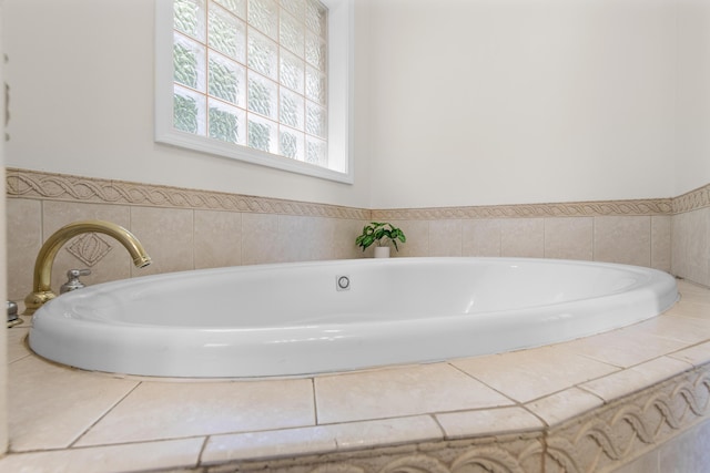 7000 Davis Ferry Rd, Loudon, TN 37774 - bathroom featuring a bath