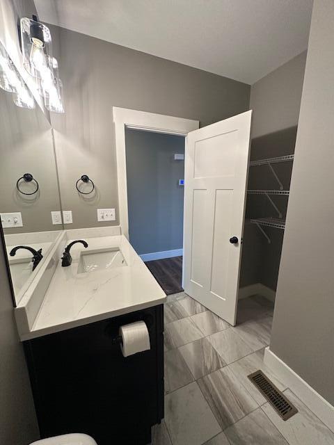 bathroom with vanity