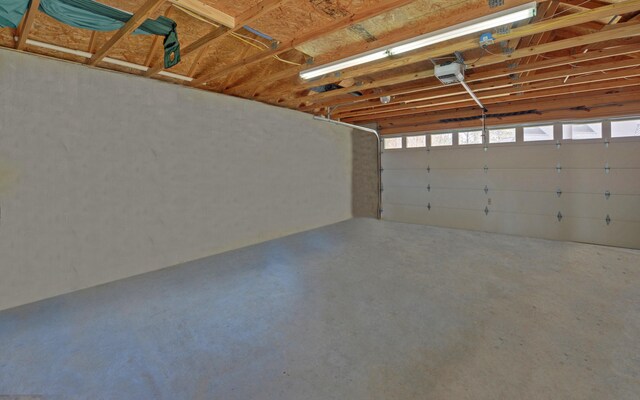 101 Hideaway Trl, Copperhill, TN 37317 - garage with a garage door opener