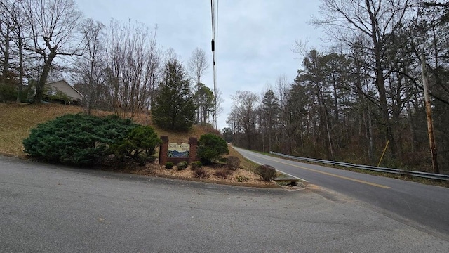 Listing photo 2 for 635 River Landing Dr, Soddy-Daisy TN 37379