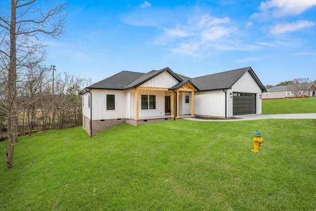 modern inspired farmhouse featuring driveway, roof with shingles, crawl space, an attached garage, and a front yard