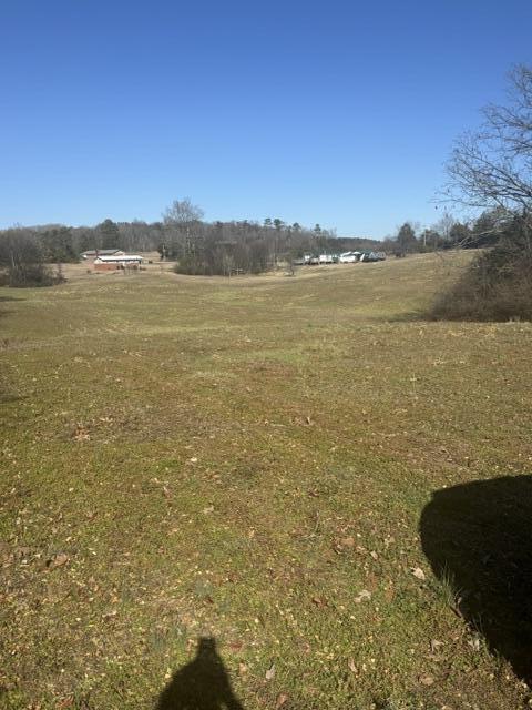 Listing photo 2 for 1852 County Road 609, Etowah TN 37331