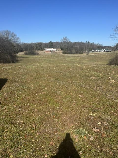 Listing photo 3 for 1852 County Road 609, Etowah TN 37331