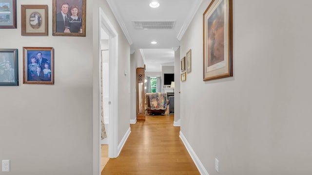 1605 Orchard Pl NE, Cleveland, TN 37323 - hallway featuring crown molding, light wood-style floors, and recessed lighting