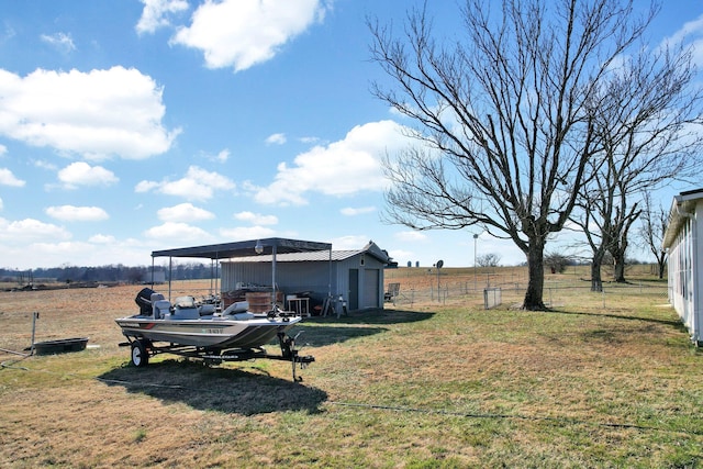 view of yard featuring a rural view