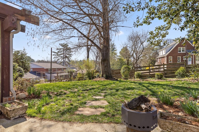 view of yard with fence