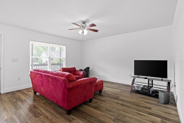 128 Mountain Breeze Ave, Dayton, TN 37321 - living area featuring wood finished floors, a ceiling fan, and baseboards