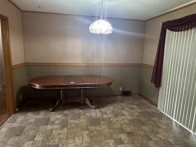119 Cane Creek Rd, Rocky Top, TN 37769 - dining area featuring baseboards and ornamental molding