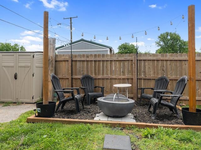 1323 Chippewa Ave SE, Cleveland, TN 37311 - view of yard featuring a fire pit
