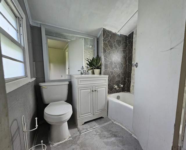 2783 No Pone Rd NW, Georgetown, TN 37336 - bathroom featuring vanity, a bath, and healthy amount of natural light