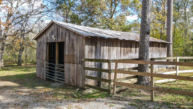 view of outbuilding